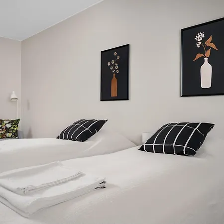 Arctic Heart - Modern Design *